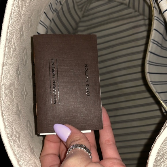 LOUIS VUITTON Artsy MM Bag. - Picture 7 of 8